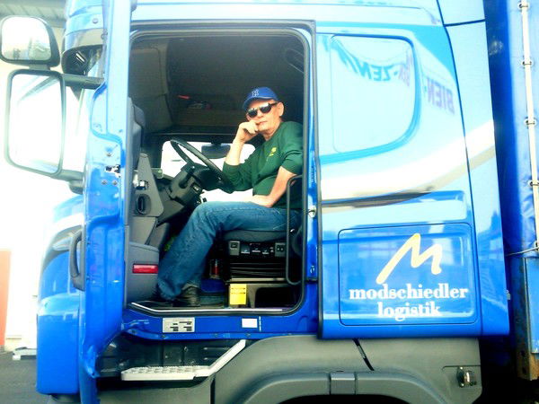 Сергей Белов