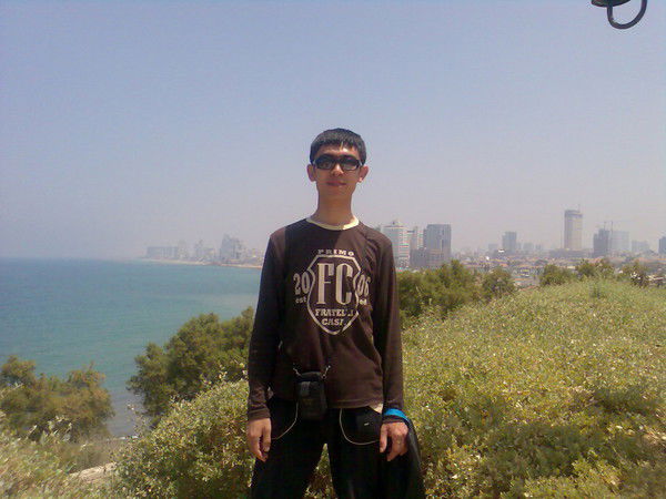 Лазиз Ахмеджанов