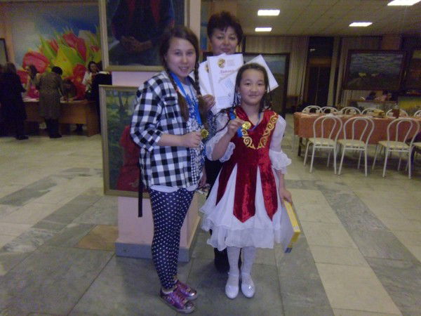 Умут Монолова