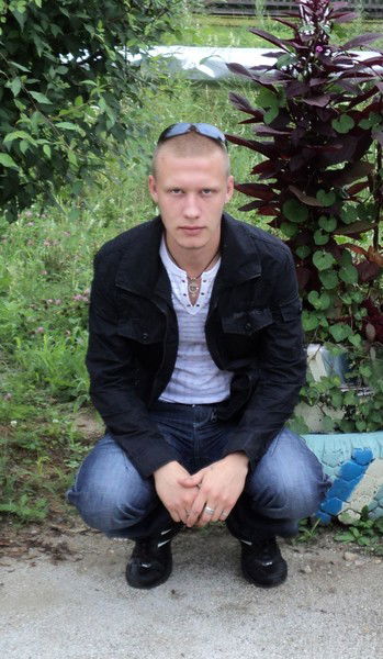 Саша Елесин