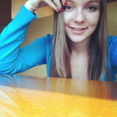 Anny )