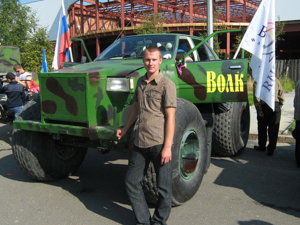 Максим Челноков