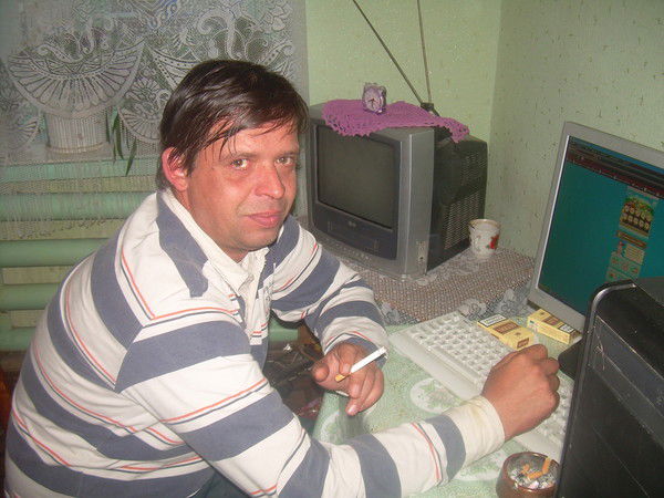 Евгений Петров