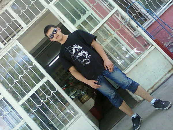 Шахрух Шкуров