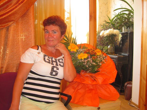 Елена Сафонова