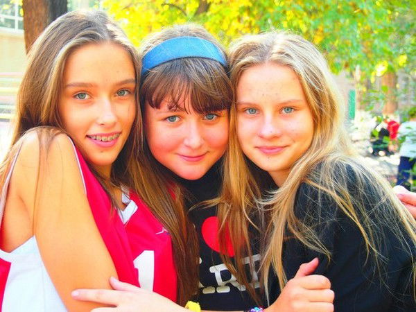 Оля Костина