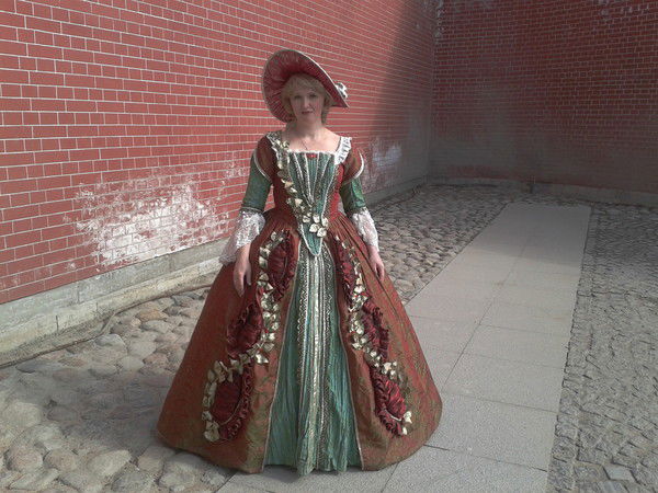 Светлана Светлая