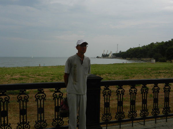 Андрей Попов