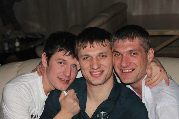 Константин Мельников