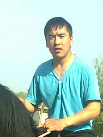 Манас Шарипов