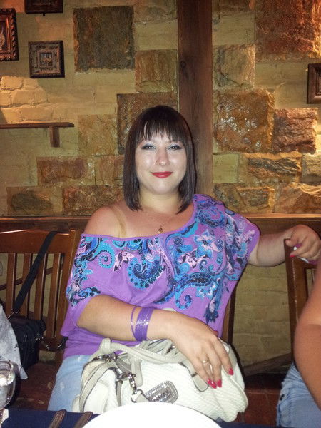 Лола Холмухамедова