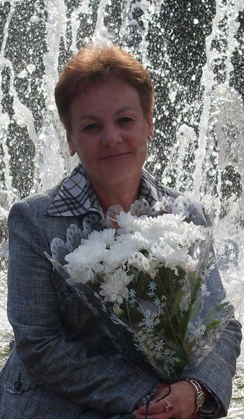 Лена Лобанова