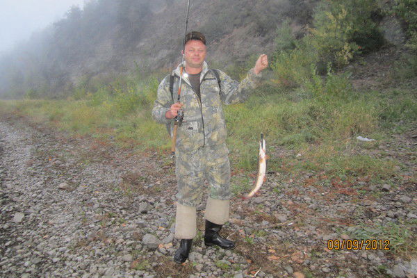 Андрей Константинов