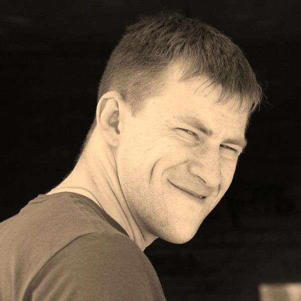 Макс Лысенко