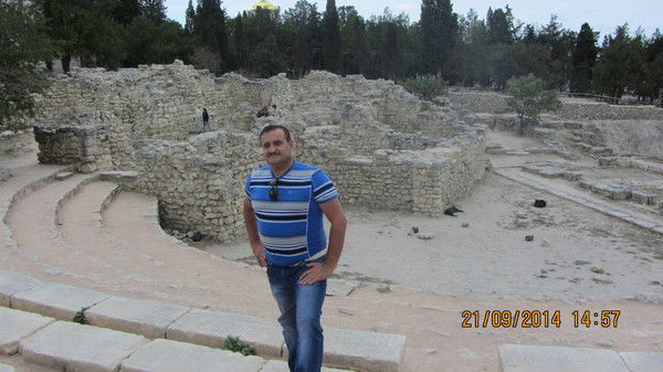 Виктор Коротич