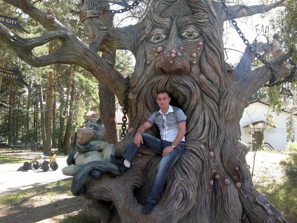 Роман Умаров