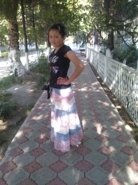 Эля Суйунова