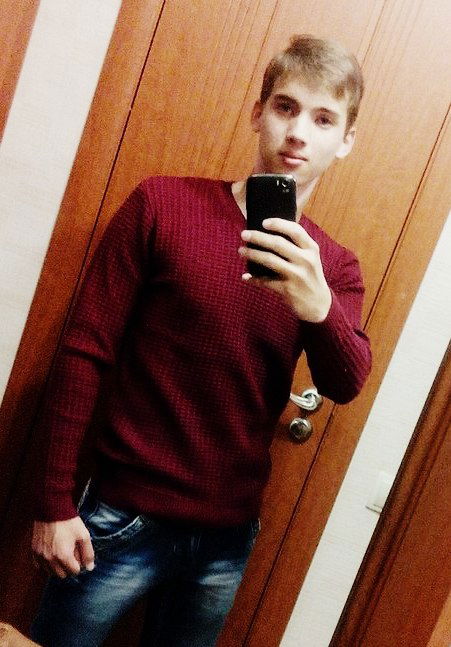 Денис Маслов