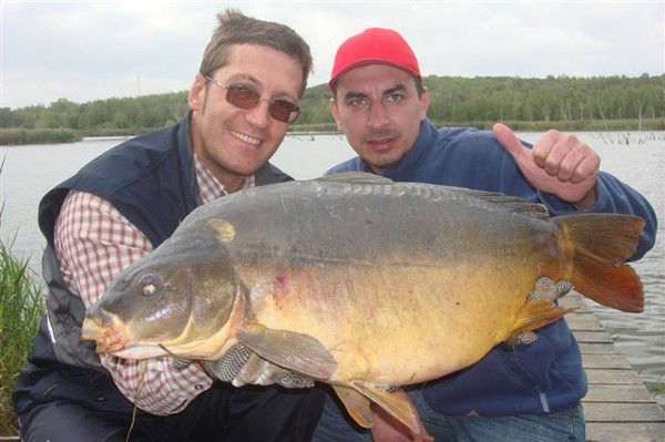 Саша Иванов