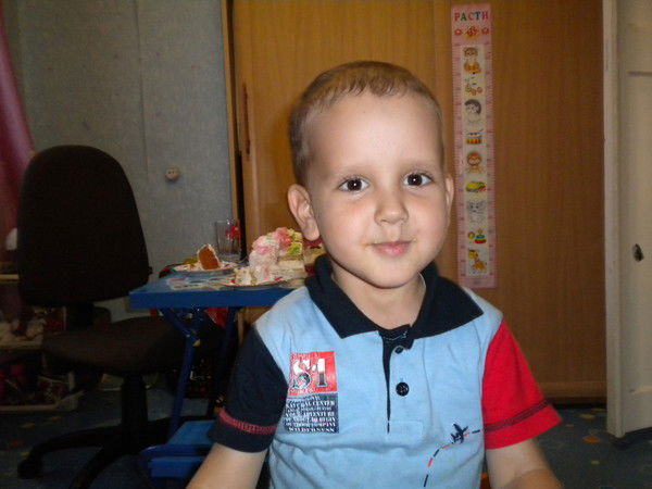 Антон Коновалов