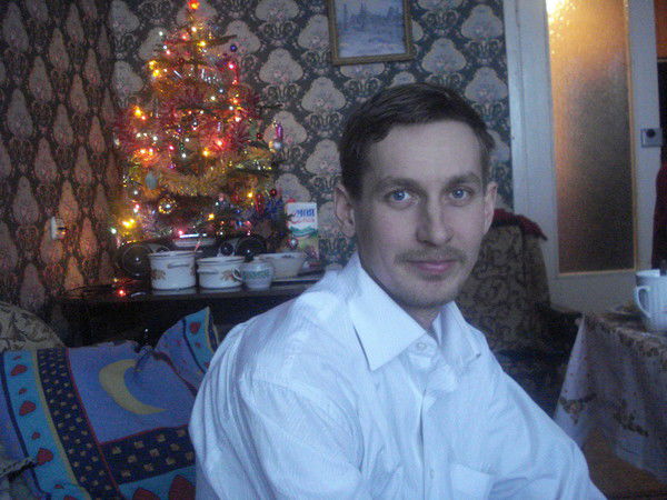 Владимир Азов