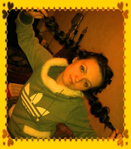 Оля Петрова