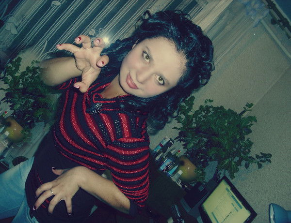 Юлька Чарковская