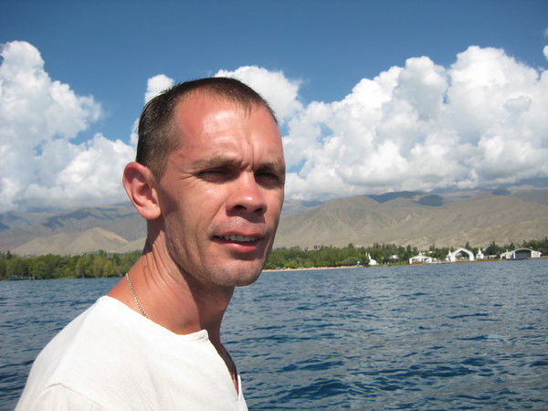 Александр Харитонов