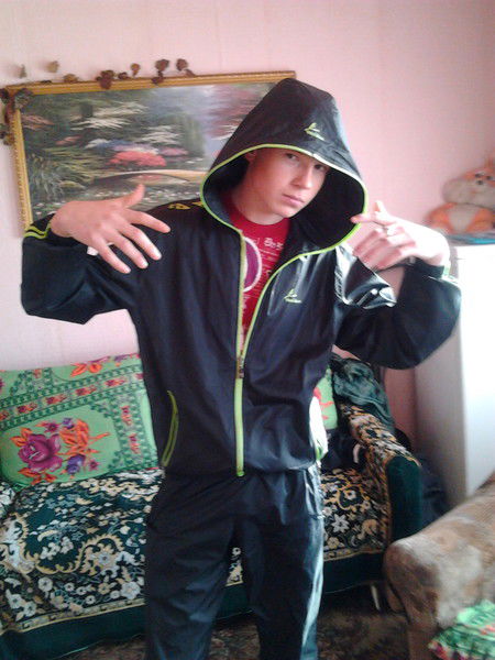 Антон Ходов