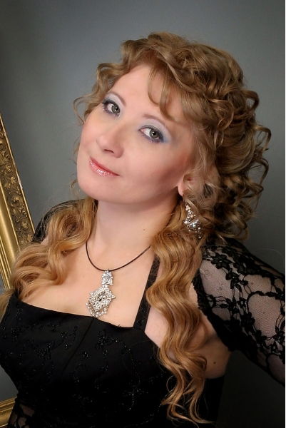 Элина Костина