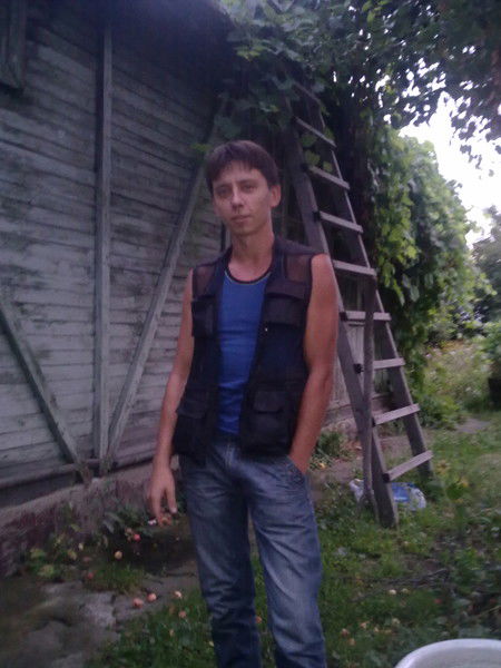 Александр Ларионов