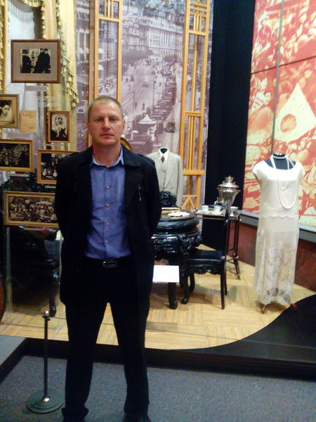 Александр Емельянов