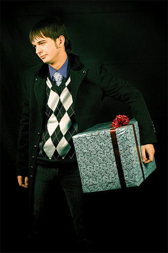 Роман Споров