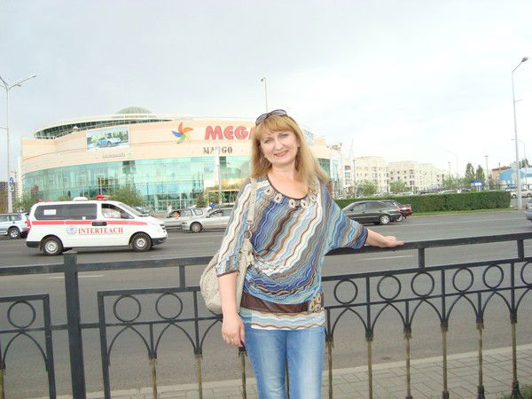 Елена Костина