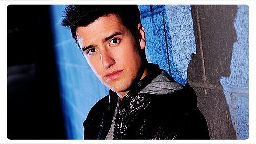 Logan Henderson