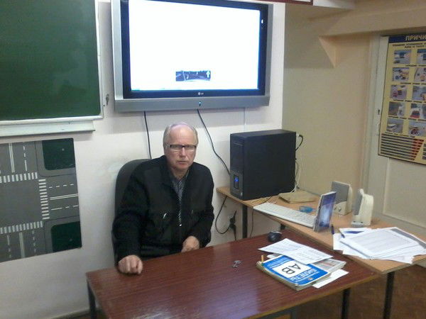 Анатолий Иванов