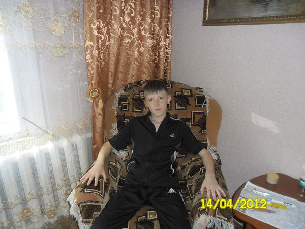 Максим Попов