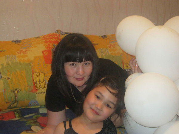 Гуля Устемирова