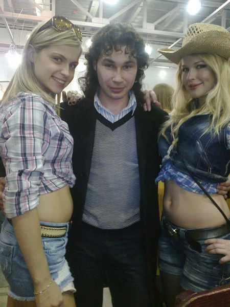 Антон Михайлов