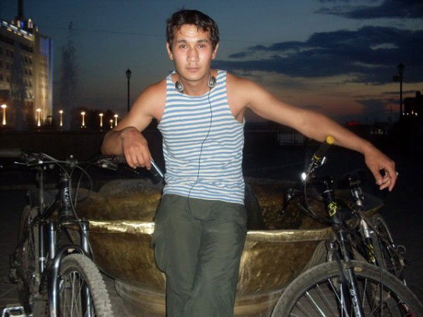 Акбар Шарипов