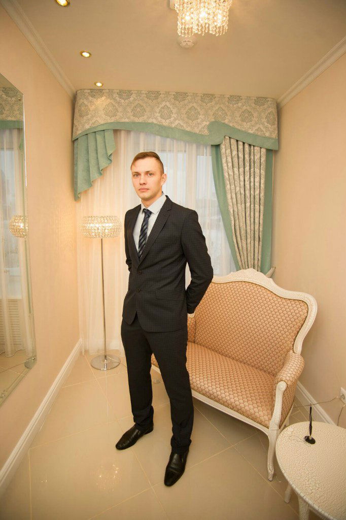 Антон Седаков