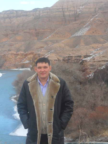 Есенбек Тенизов