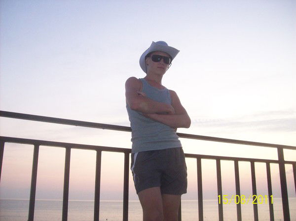 Андрюха Леденцов)))