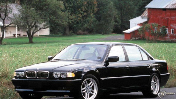 Динар Минаев