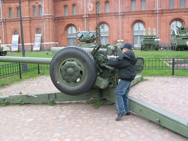 Виталий Белоусов