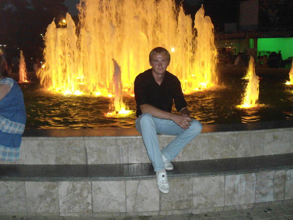 Олег Санников