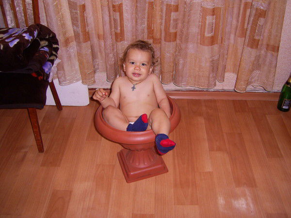 Олег Леонов