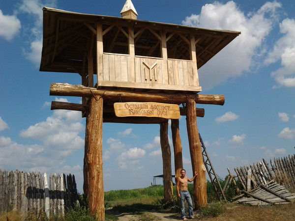 Александр Емельянов