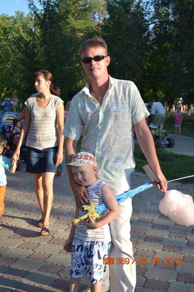 Андрей Попов