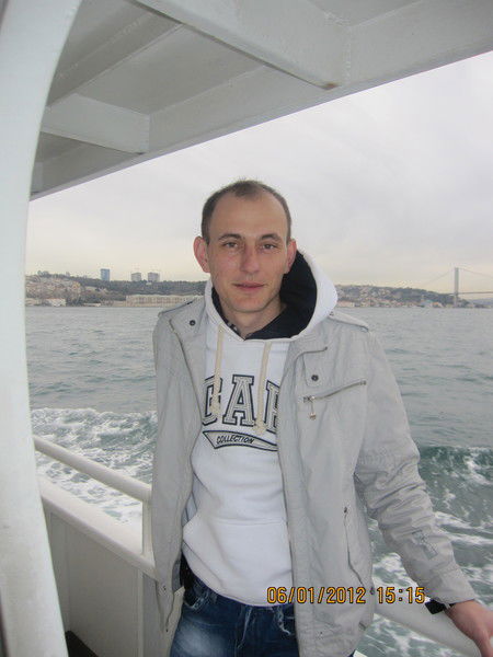 Александр Бондарь